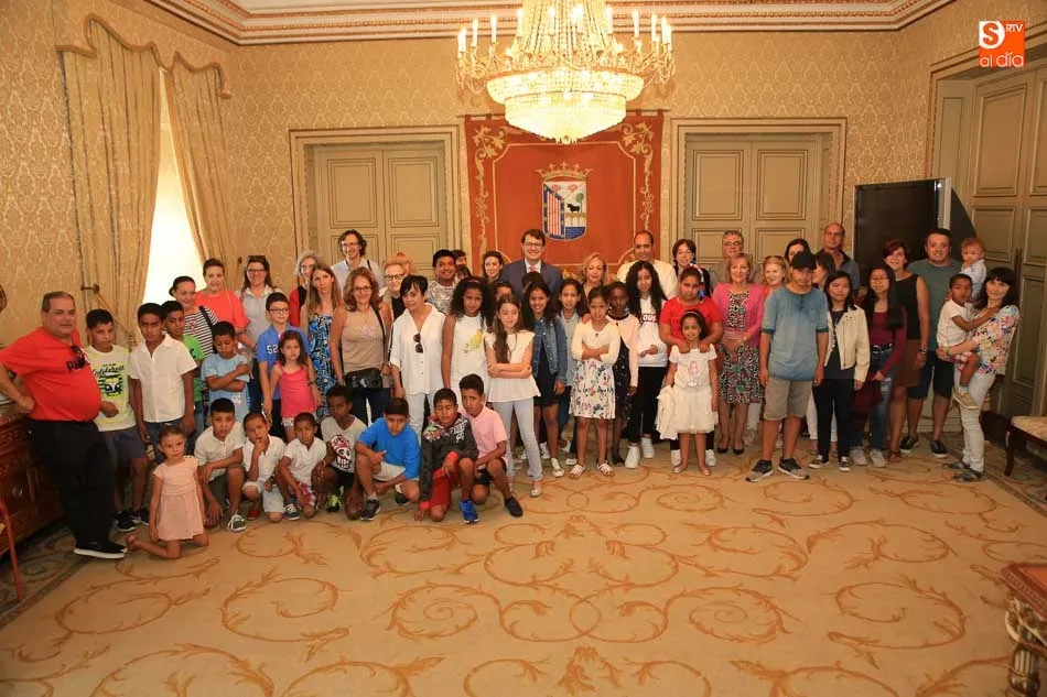 Foto 4 - Divertido encuentro con el alcalde de los 24 menores saharauis acogidos en Salamanca
