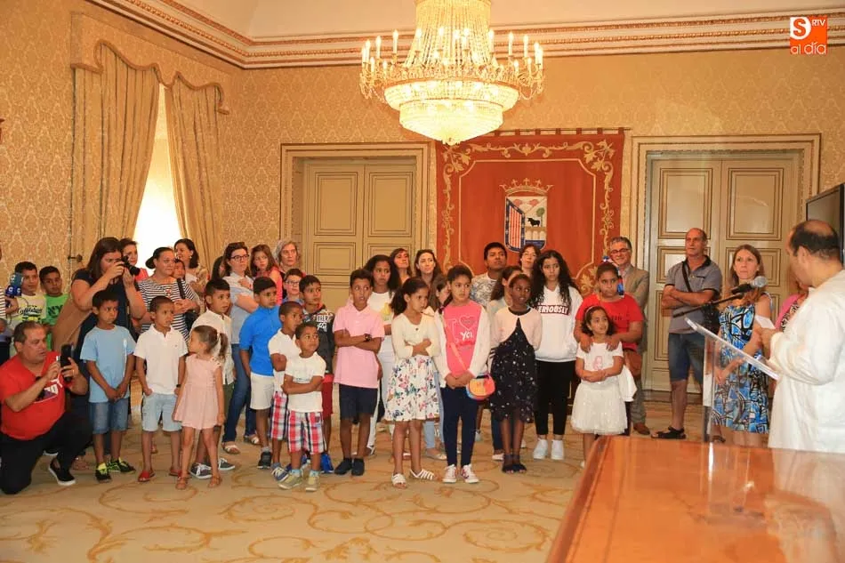 Foto 3 - Divertido encuentro con el alcalde de los 24 menores saharauis acogidos en Salamanca