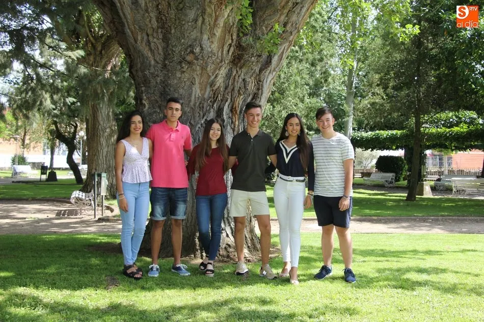 Foto 3 - Simpat&iacute;a y belleza, as&iacute; es la Corte de Honor juvenil  