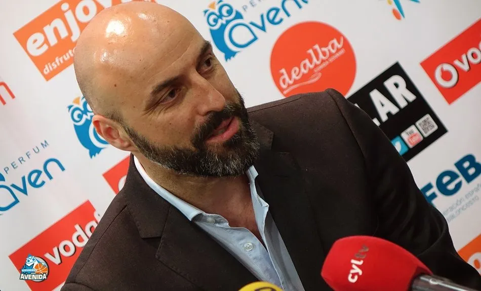 Lino López, técnico de Perfumerías Avenida.