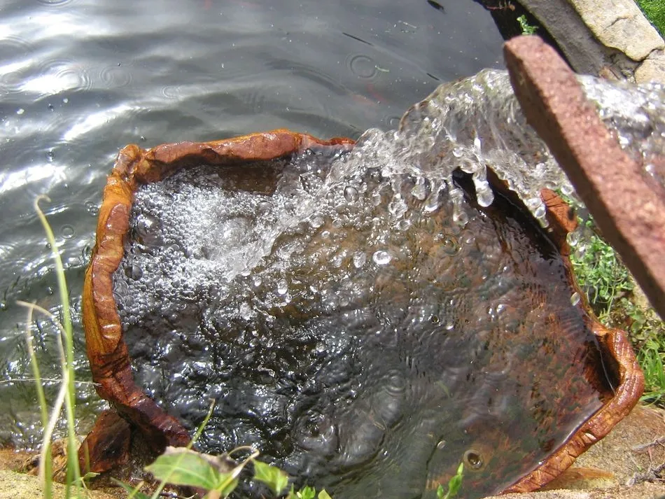Foto 3 - Aquallart, dise&ntilde;o y creaci&oacute;n de fuentes de agua para interior y jardines