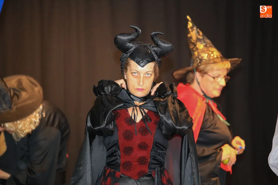 Foto 8 - A escena con el grupo de teatro Buenas Amigas de Buenos Aires