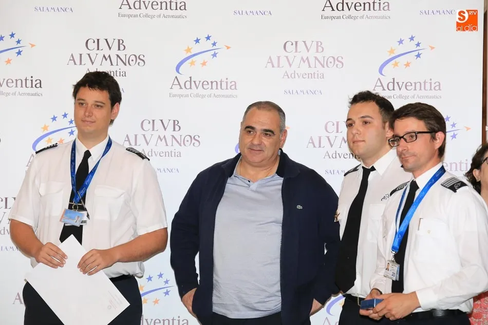 Foto 9 - Emocionante &lsquo;Entrega de Alas&rsquo; para los alumnos formados en la&nbsp;Escuela de Pilotos Adventia