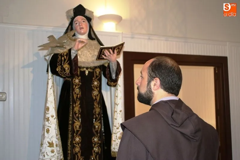 Foto 11 - "La muestra VITOR TERESA ser&aacute; un revulsivo importante para Alba de Tormes"