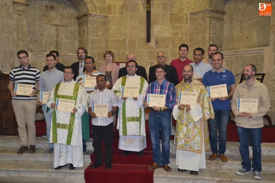 Finaliza con una sesión práctica en la Iglesia de San Pedro-San Isidoro el curso de oratoria  