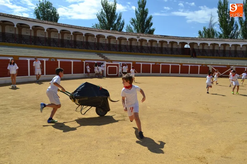 Foto 2 - A San Ferm&iacute;n venimos... el lema m&aacute;s coreado tambi&eacute;n en los campamentos urbanos del CID&nbsp;
