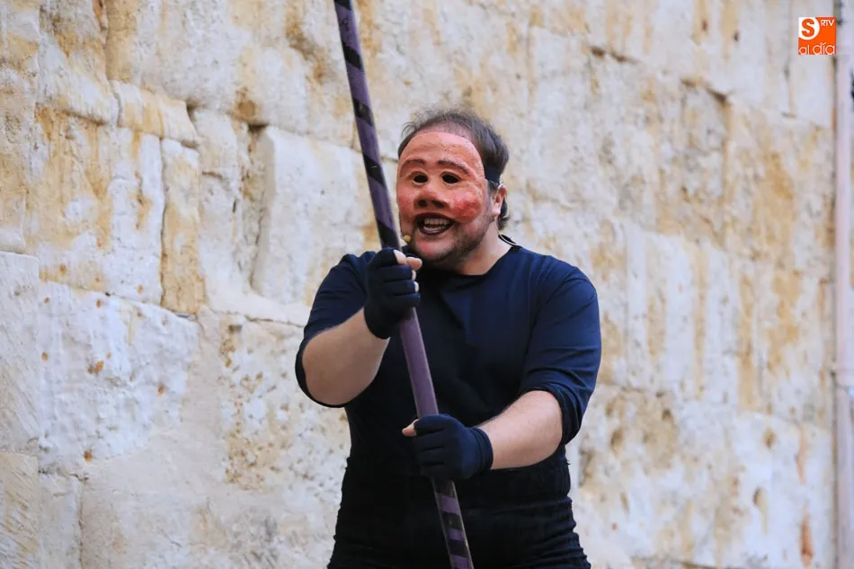 Foto 7 - &lsquo;Juegos de escarnio&rsquo;, un viaje con Et&oacute;n Teatro a la Salamanca del siglo XIII