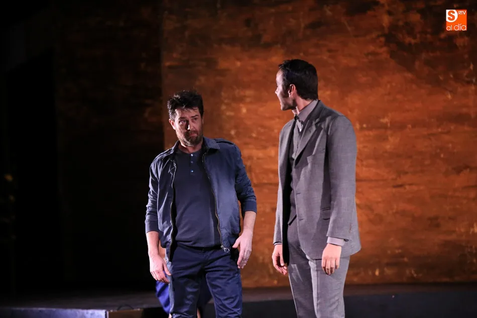 Foto 9 - Teatro de la Abad&iacute;a sube a escena &lsquo;Tiempo de silencio&rsquo;