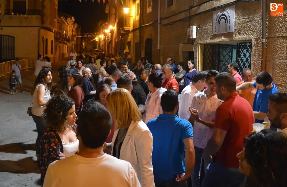 Foto 2 - San Andr&eacute;s inicia sus fiestas veraniegas con una animada sesi&oacute;n de baile  