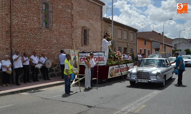 Foto 9 - Decenas de conductores se encomiendan a San Crist&oacute;bal en su d&iacute;a grande