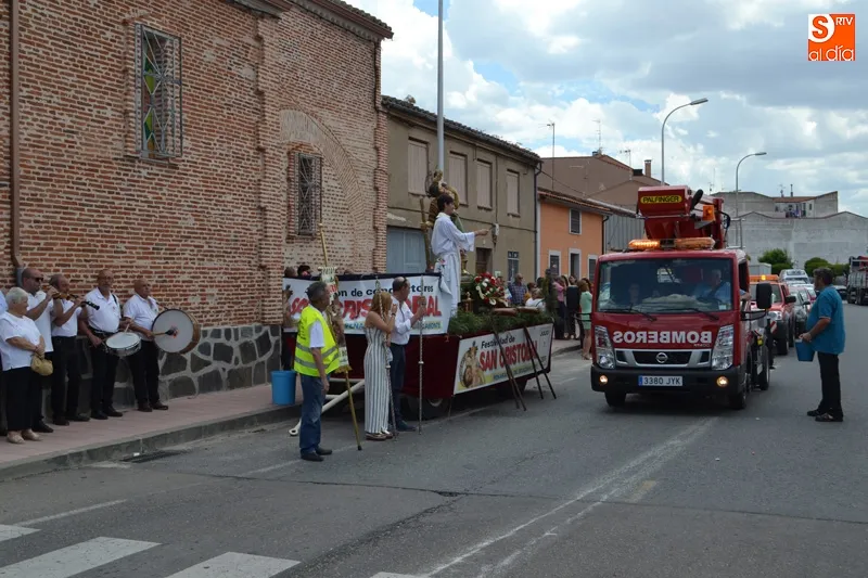 Foto 2 - Decenas de conductores se encomiendan a San Crist&oacute;bal en su d&iacute;a grande