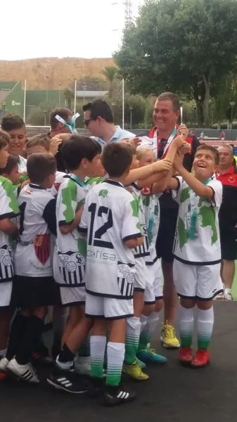 Foto 5 - Los benjamines del Sporting Carbajosa se proclaman subcampeones de la Costa Blanca Cup  