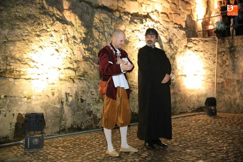 Foto 5 - La Cueva de Salamanca inicia sus visitas teatralizadas con el grupo Colleja  