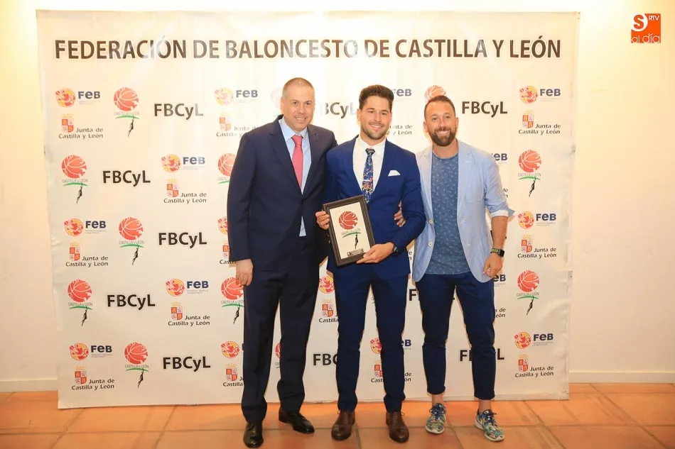Foto 4 - Salamanca rinde homenaje al deporte con&nbsp;la XX Gala de Baloncesto de Castilla y Le&oacute;n  