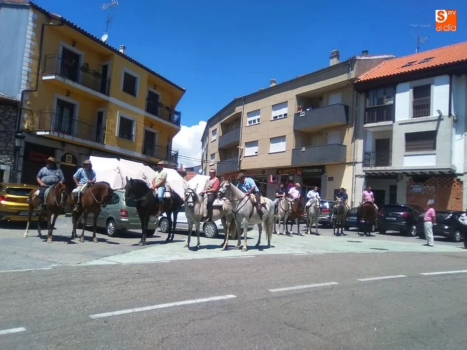 Foto 3 - Linares de Riofr&iacute;o vive con emoci&oacute;n el mundo del caballo