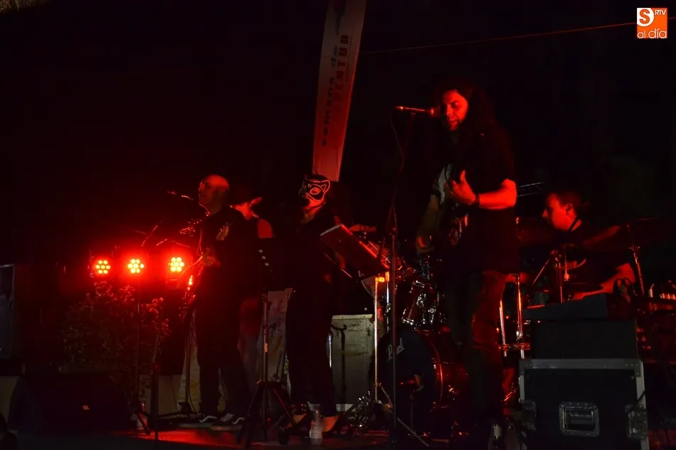 El concurrido concierto de Back to the Covers remata la Cómic Conan  