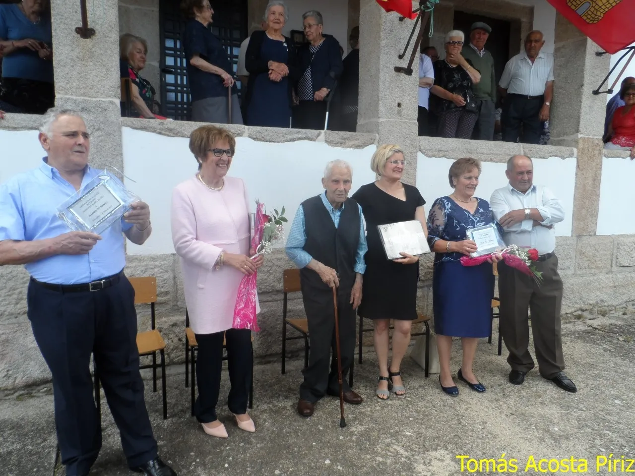 Dos parejas celebran sus Bodas de Oro en la fiesta de la Asociación El Tilero  