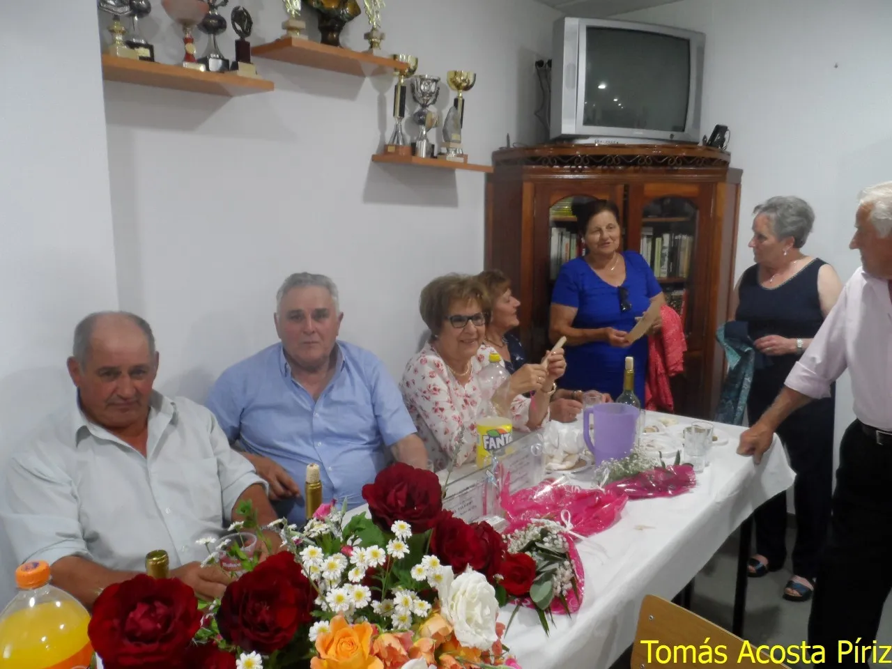Foto 2 - Dos parejas celebran sus Bodas de Oro en la fiesta de la Asociaci&oacute;n El Tilero  