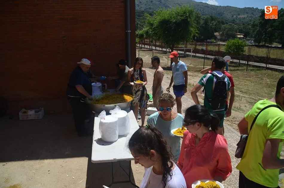 Foto 2 - Los ciclistas m&aacute;s solidarios se dan cita en Ledrada