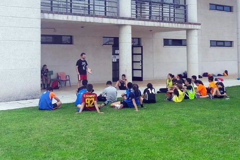Foto 2 - Concluye con &eacute;xito el II Campus de verano Club Balonmano Ciudad de Salamanca  