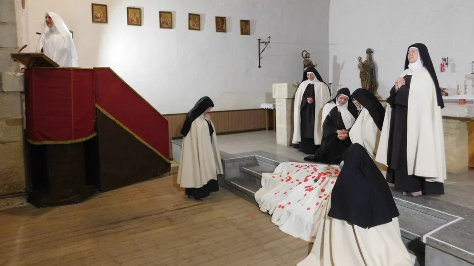 La luz de Teresa invade los rincones de santo Tomás Apóstol   