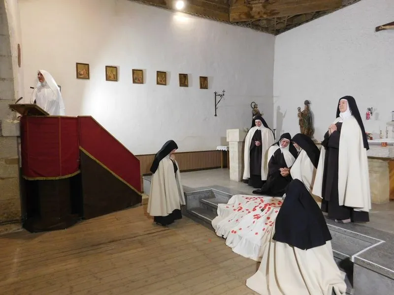 Foto 4 - La luz de Teresa invade los rincones de santo Tom&aacute;s Ap&oacute;stol&nbsp;  