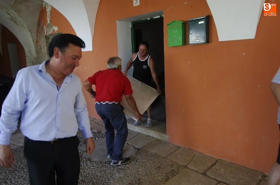 Foto 5 - Telecinco entrevista al alcalde de &Aacute;gueda al hilo de la exhumaci&oacute;n de los restos de Franco  