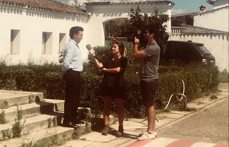Foto 7 - Telecinco entrevista al alcalde de &Aacute;gueda al hilo de la exhumaci&oacute;n de los restos de Franco  