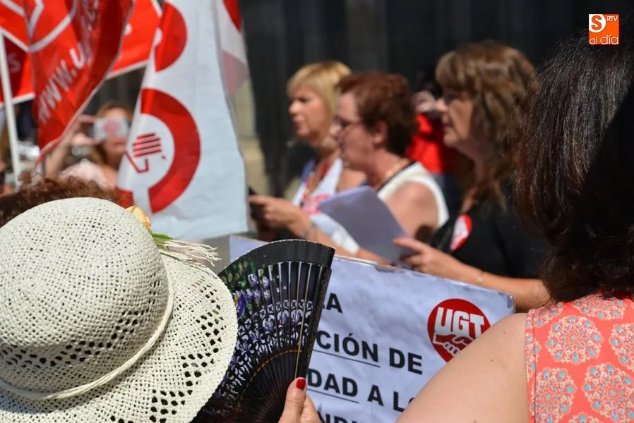 Foto 3 - &ldquo;Somos enfermeras, cuidadoras, limpiadoras y en algunos momentos nos tratan como criadas&rdquo;  