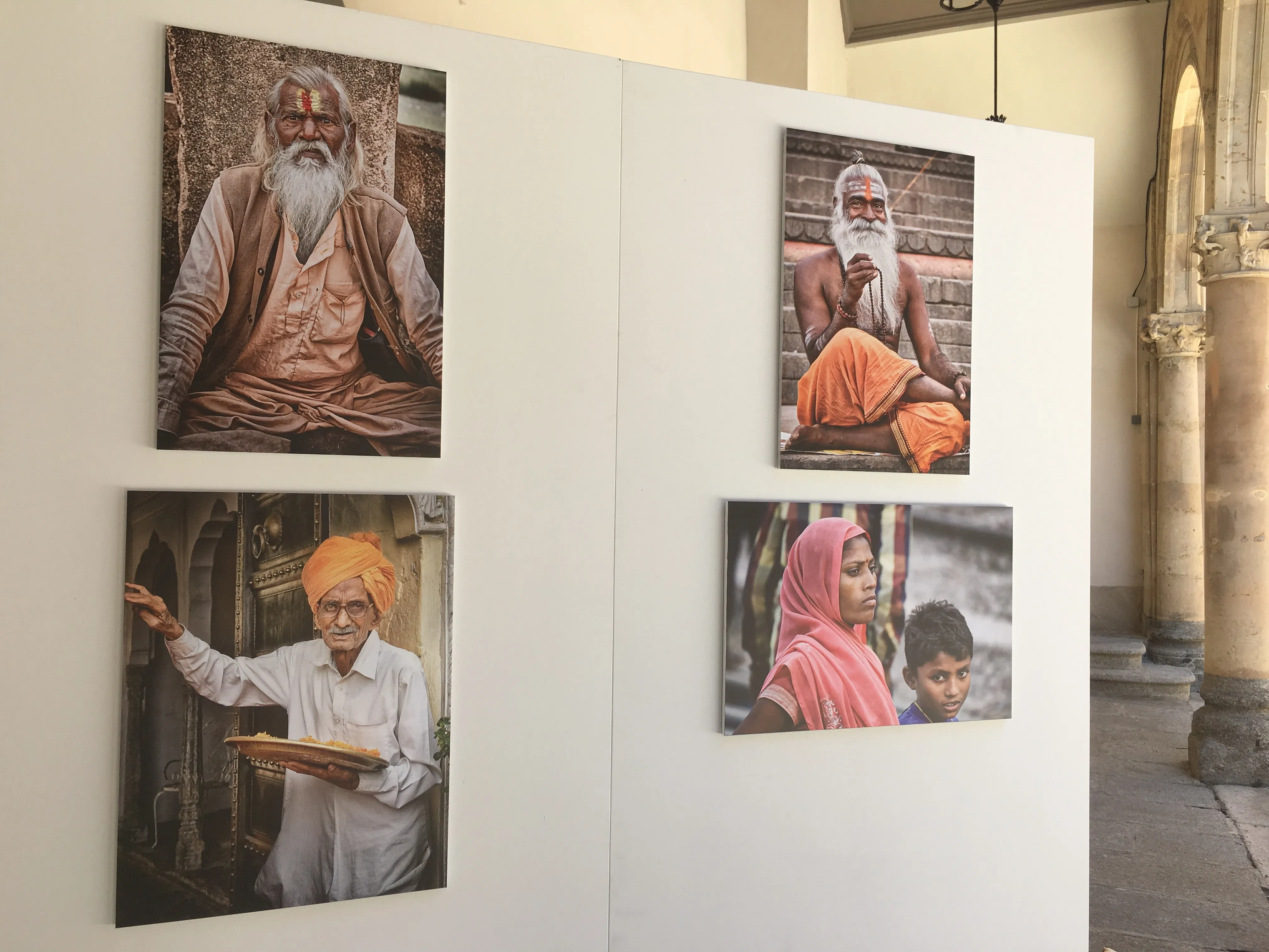 Foto 3 - La Diputaci&oacute;n prorroga hasta el 15 de julio la exposici&oacute;n &lsquo;Miradas&rsquo; en el Patio de La Salina  