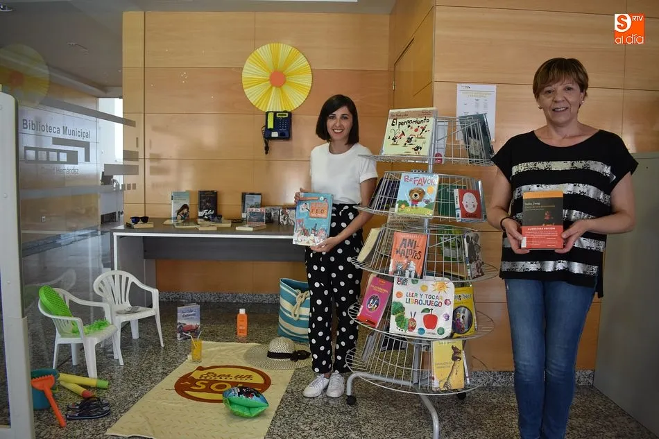 La Biblioteca David Hernández ofrece títulos para leer en vacaciones