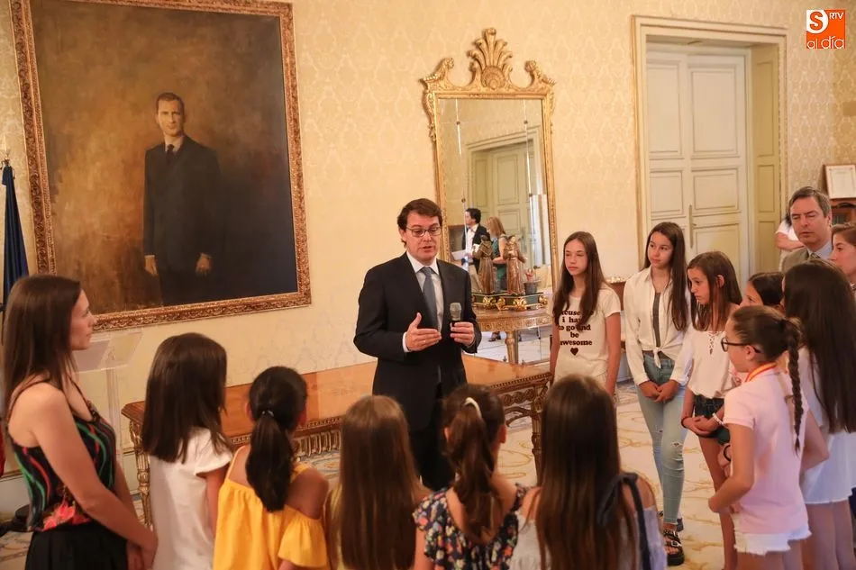 Foto 5 - Recepci&oacute;n al Club R&iacute;tmica Salamanca tras una exitosa temporada