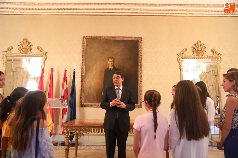 Foto 4 - Recepci&oacute;n al Club R&iacute;tmica Salamanca tras una exitosa temporada