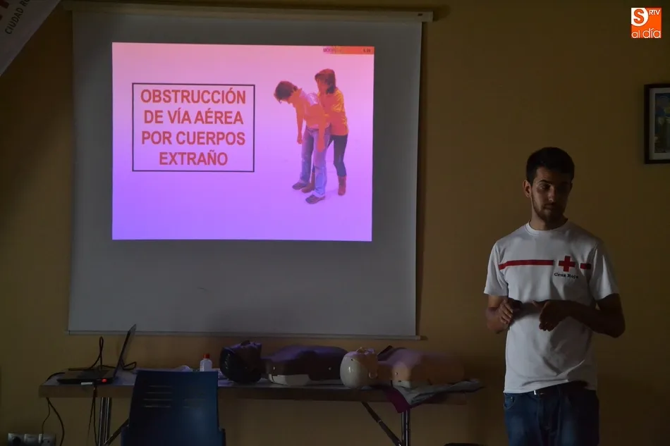 Foto 5 - Un total de 18 j&oacute;venes reciben formaci&oacute;n en primeros auxilios  