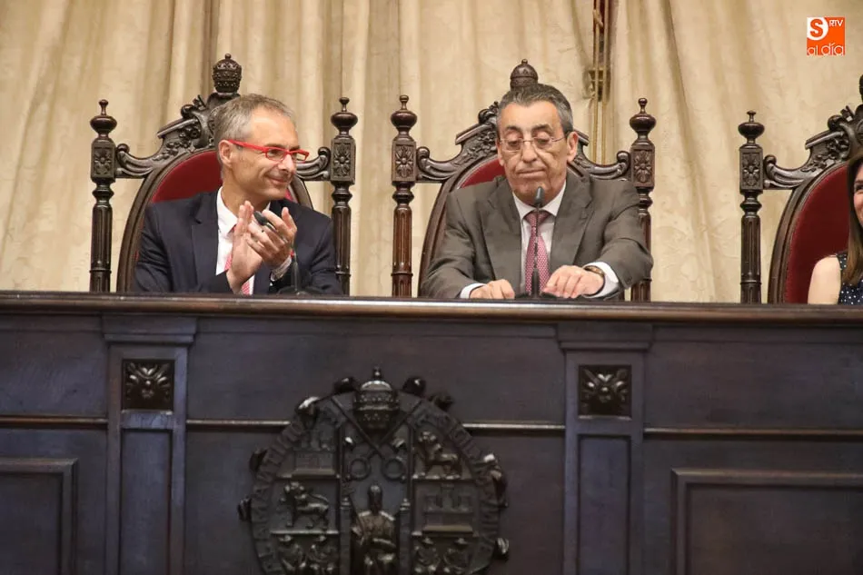 Foto 6 - Reconocimiento a los estudiantes con mejores notas en los ex&aacute;menes de acceso a la Universidad