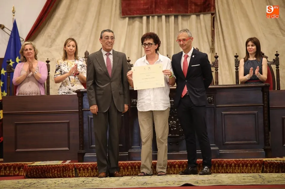 Foto 2 - Reconocimiento a los estudiantes con mejores notas en los ex&aacute;menes de acceso a la Universidad