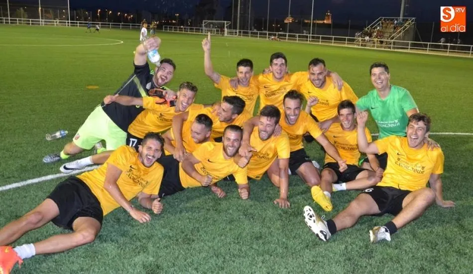 El campeón del año pasado, Kiosko Iker/Pub Excalibur