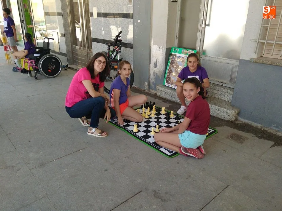 Foto 4 - Las actividades infantiles y juveniles de verano contin&uacute;an adelante en la villa