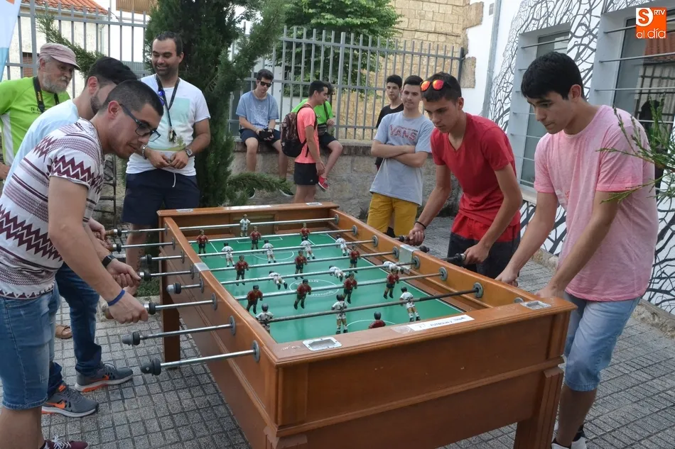 Foto 9 - &lsquo;El Encuentro&rsquo; se adjudica el Torneo de Futbol&iacute;n de la Semana de la Juventud  