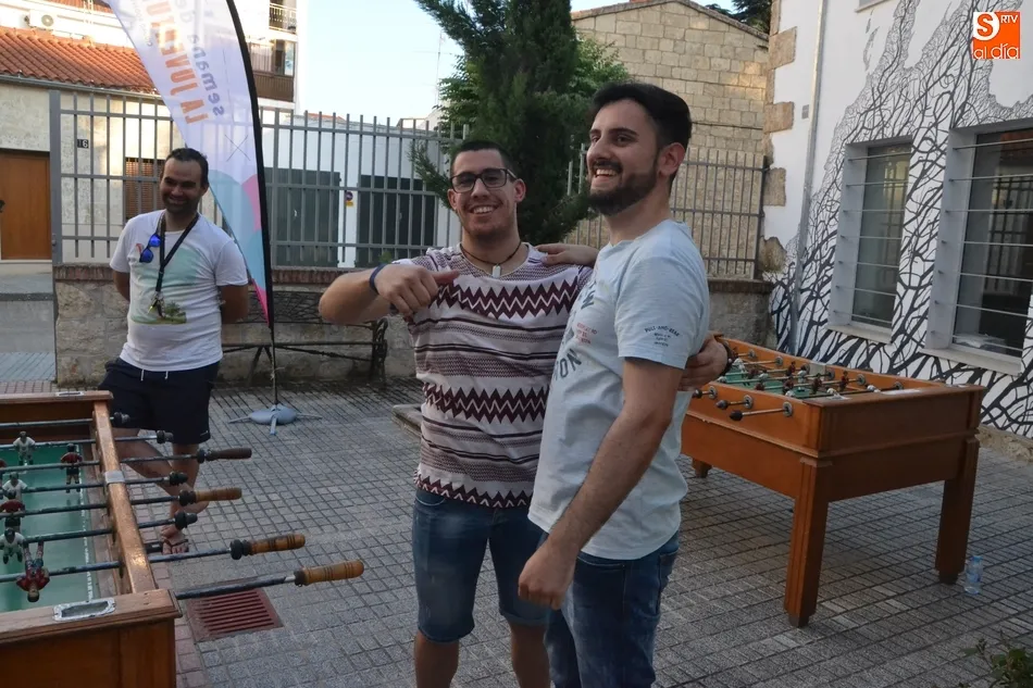 Foto 6 - &lsquo;El Encuentro&rsquo; se adjudica el Torneo de Futbol&iacute;n de la Semana de la Juventud  