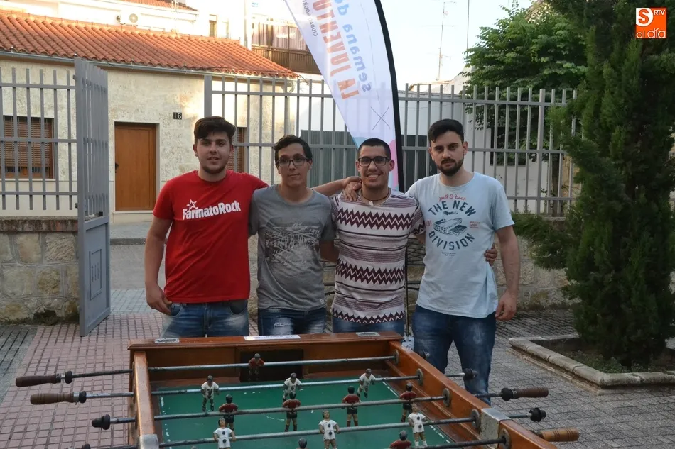 Foto 4 - &lsquo;El Encuentro&rsquo; se adjudica el Torneo de Futbol&iacute;n de la Semana de la Juventud  