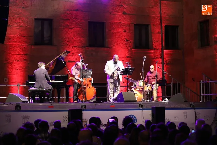 El saxofonista Jesse Davis y el pianista Fred Nardin en un momento del concierto / Foto: Alberto Martín