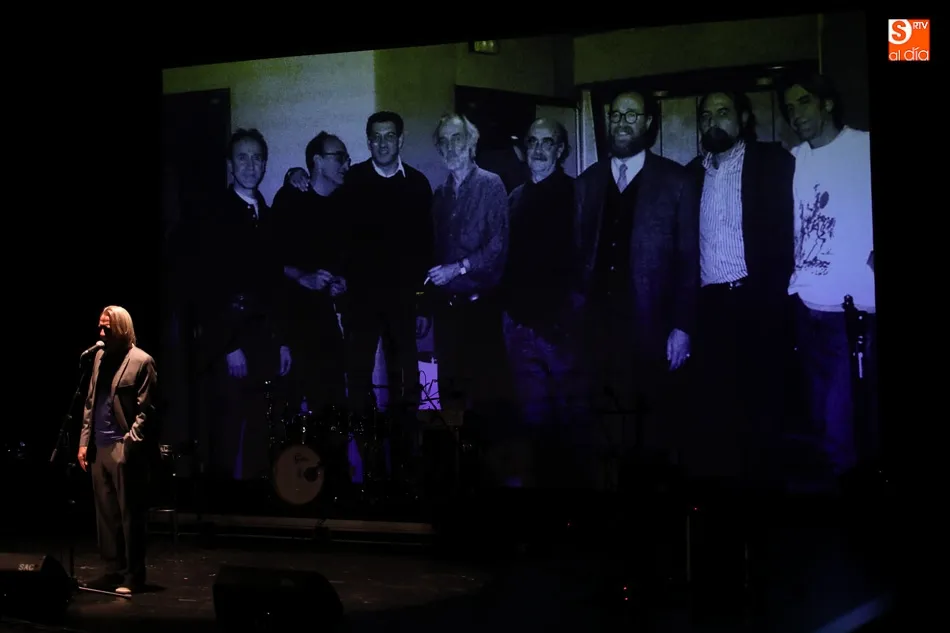 Foto 4 - El Teatro Juan del Enzina acerca al p&uacute;blico salmantino un tributo a Carlos Cano  