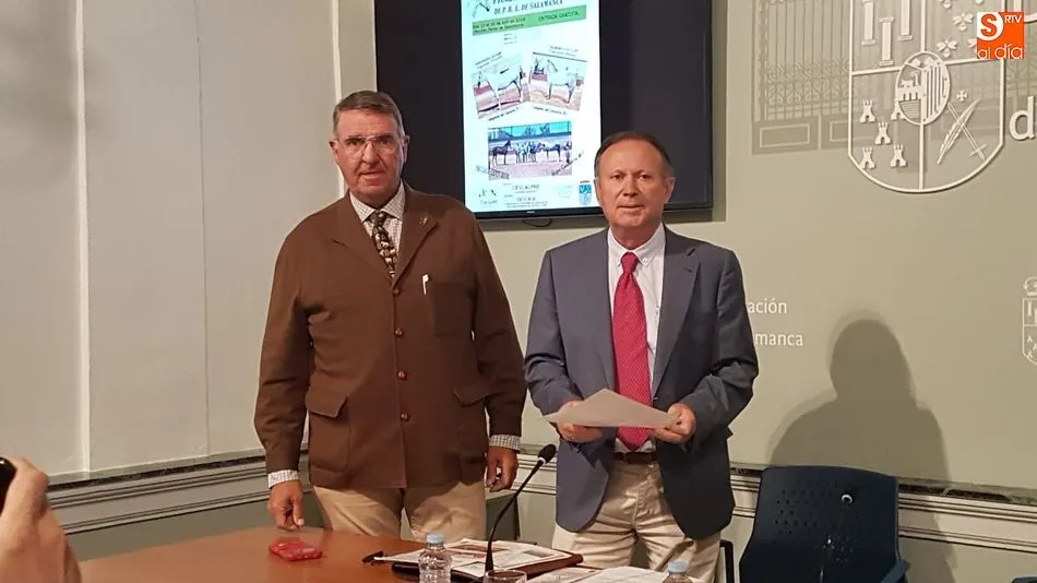 Enrique Falcó, director del certamen, y Román Hernández, diputado de Agricultura.