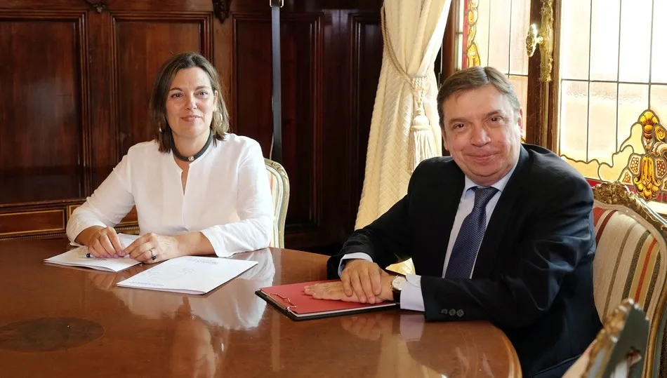 Milagros Marcos y Luis Planas en la reunión celebrada este miércoles en el Ministerio de Agricultura