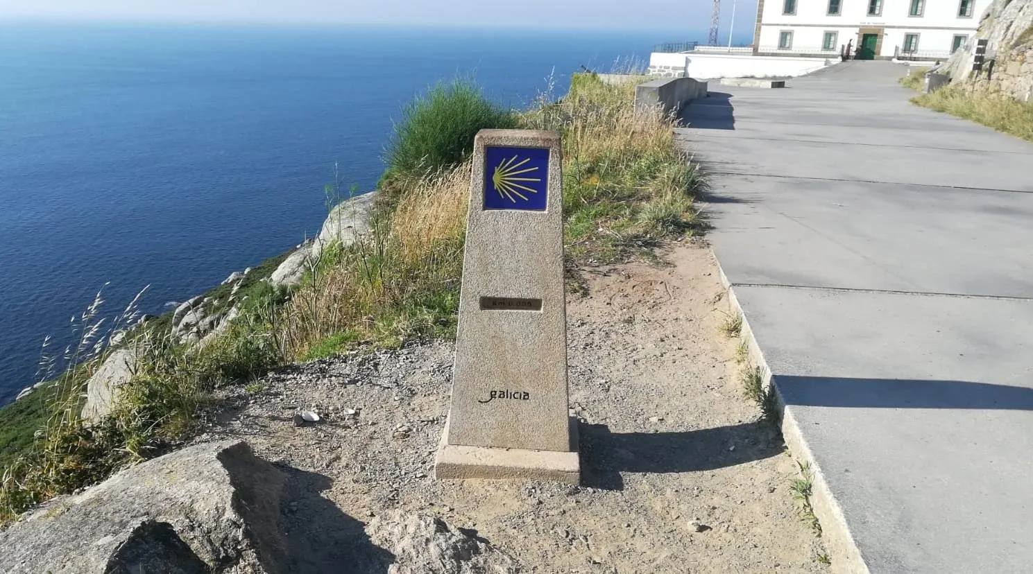 Foto 2 - Llegan a Finisterre los mirobrigenses que han afrontado el &lsquo;Ep&iacute;logo del Camino de Santiago&rsquo;  
