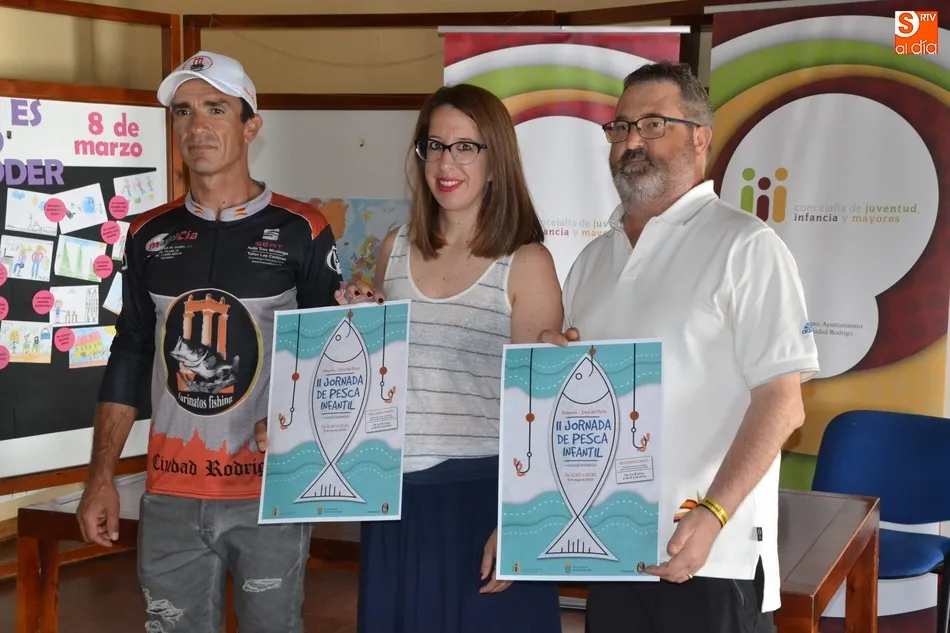 Los participantes en la Jornada de Pesca Infantil se llevarán un triple obsequio  