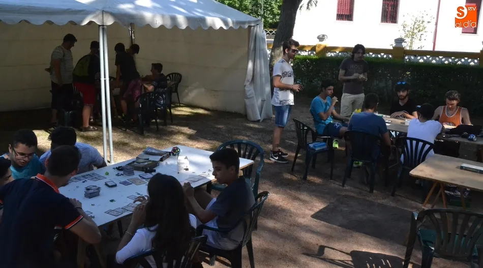 Foto 10 - La Florida empieza a decir adi&oacute;s con una sesi&oacute;n de juegos al aire libre  