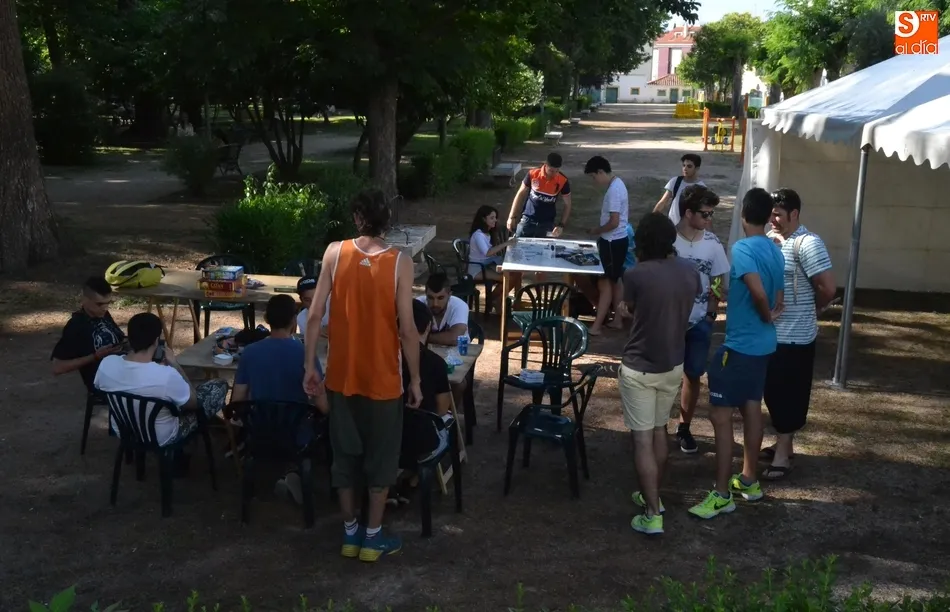 Foto 2 - La Florida empieza a decir adi&oacute;s con una sesi&oacute;n de juegos al aire libre  