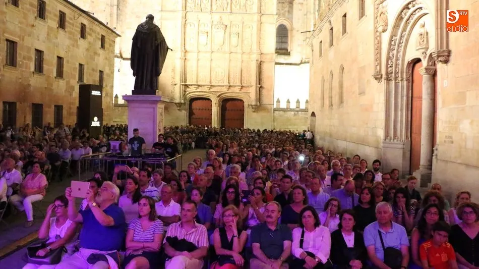 Foto 4 - El jazz aflamencado de Carles Benavent Tr&iacute;o y Tomasito conquista Salamanca